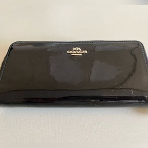 Coach accordian zip wallet black patent leather